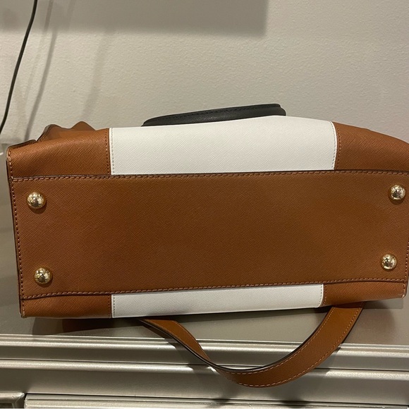 Michael Kors Hamilton Large Tote Bag - Picture 8 of 16